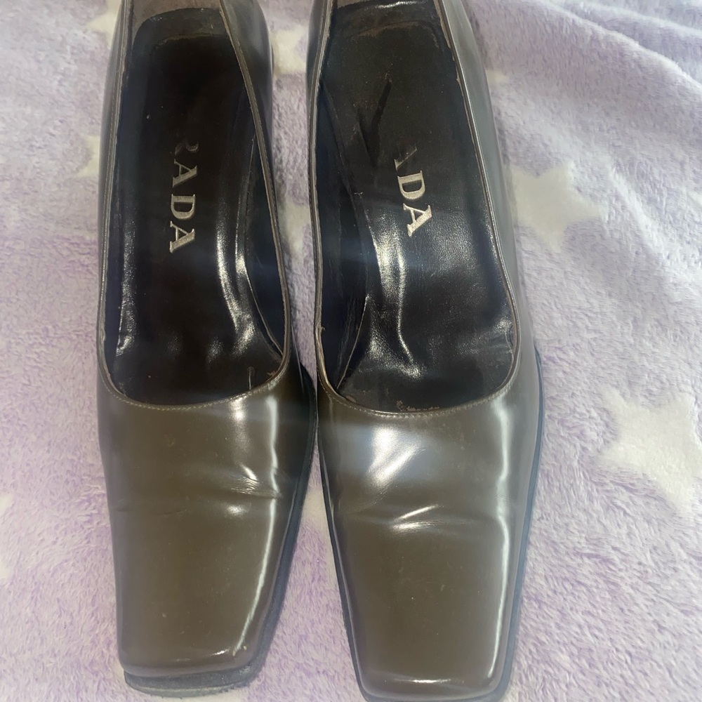 Prada Women's Dark Brown Square-Toe Loafers Size 6.5